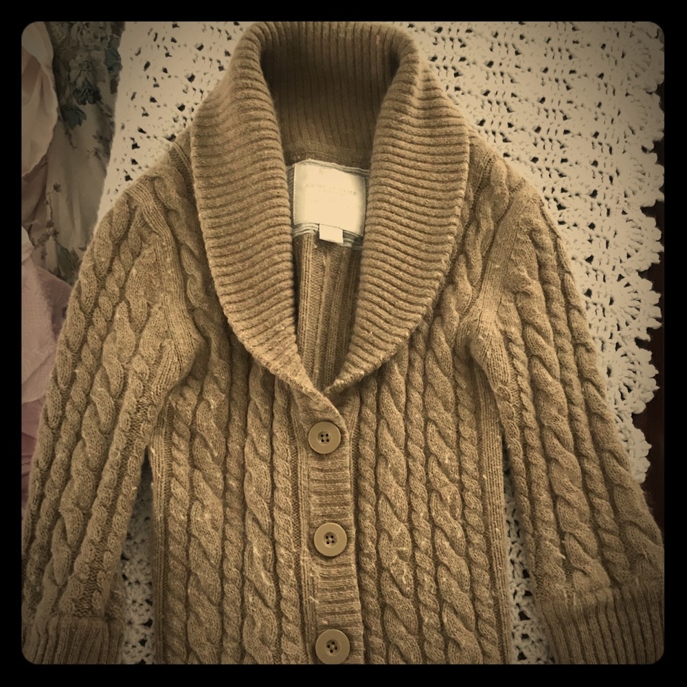 American eagle sweater